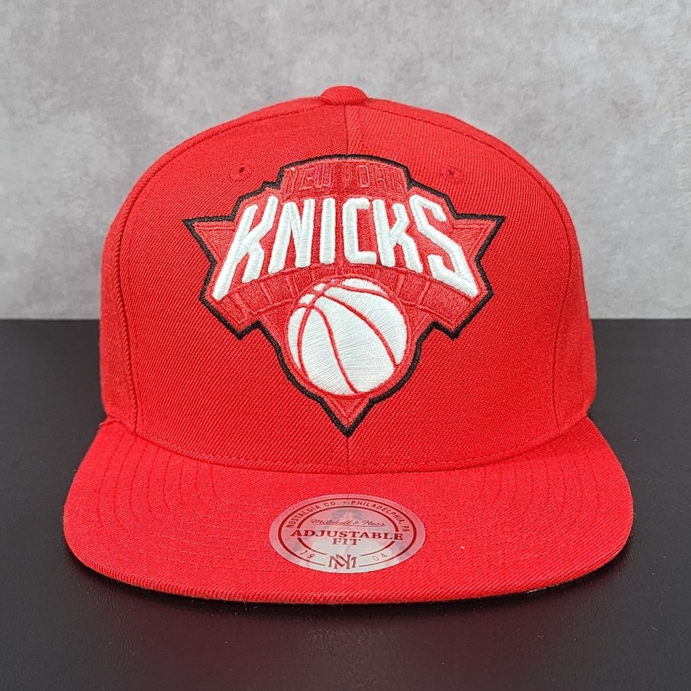 Mitchell & Ness Red NY Knicks Snapback Hat